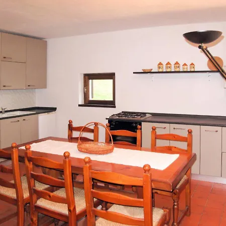 Locazione Turistica Zepi - Grv633 Hébergement de vacances Livo (Lombardy)