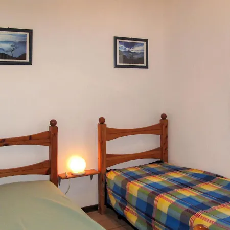 Locazione Turistica Zepi - Grv633 Hébergement de vacances Livo (Lombardy)